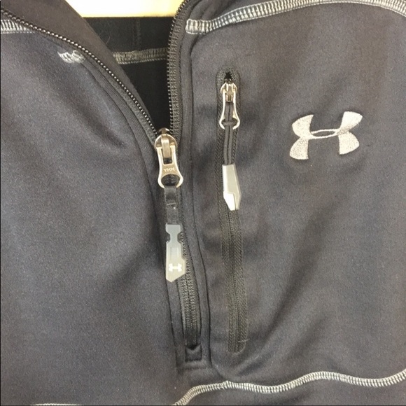 Men’s Medium Under Armour Pullover - Picture 2 of 3